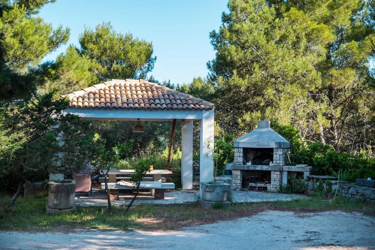 Apartment In Mali Losinj 38399